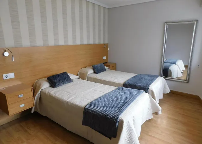 Crisol X Liste Station Πανσιόν 3*